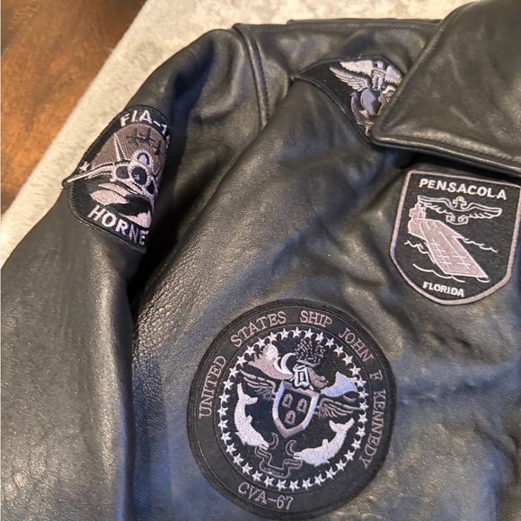 GORGEOUS Men’s Schott Leather Bomber Jacket - Picture 2 of 9